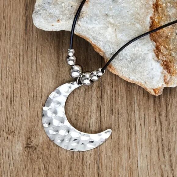 Boho Silver Moon Hammered Necklace Hippy Bohemian - Picture 5 of 6